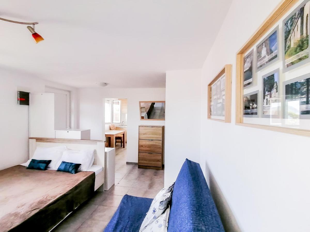Apartments Siesta Tivat Exterior foto