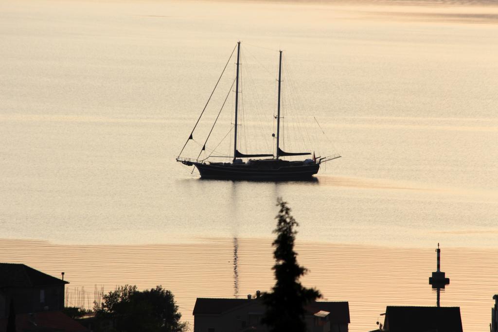Apartments Siesta Tivat Exterior foto
